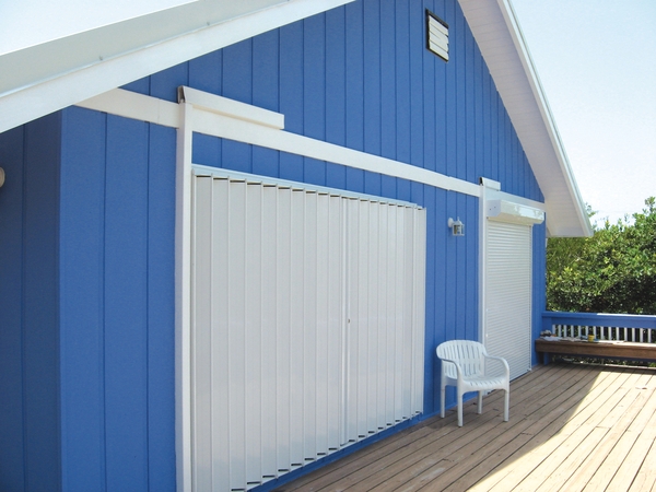 Ems Accordion Blue House Exterior 600X450 491Dfb2